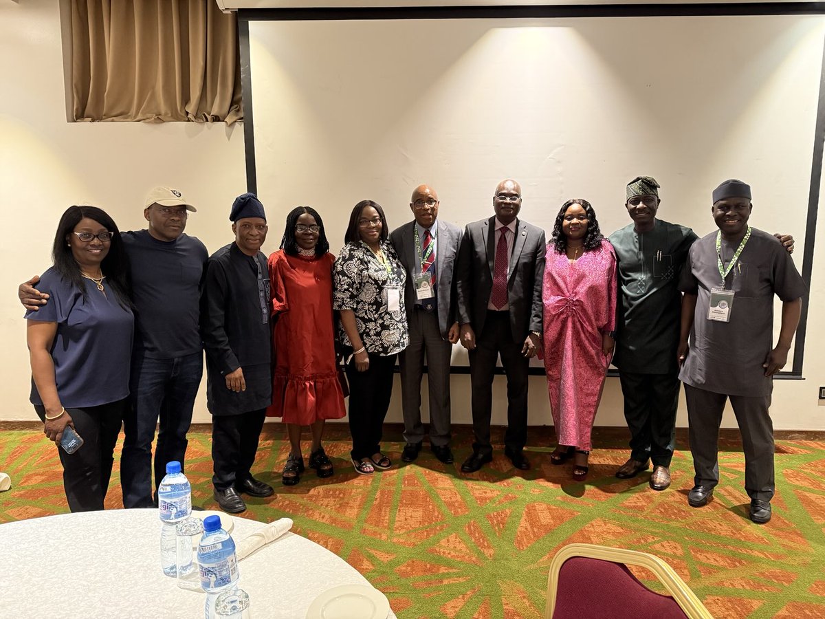 chsoau's tweet image. With distinguished OAU CHS Alumni at the recently concluded ANPA convention in Lagos