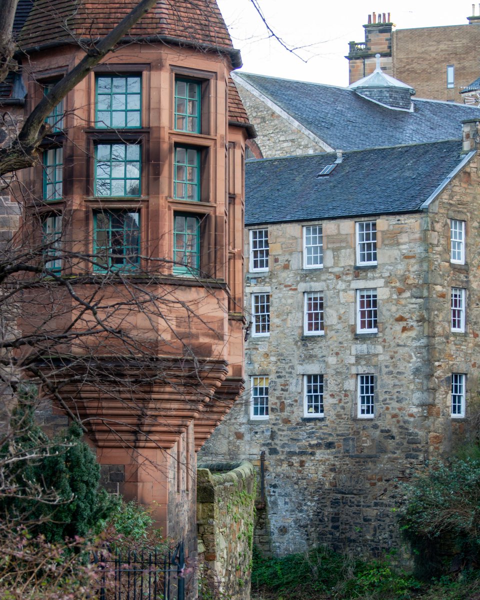 edinburgh's tweet photo. Can you guess the iconic spot? Situated just five minutes from Princes Street, this historic spot was built in the 1880s to house local workers from the nearby mills.
Bonus points if you know the name of the building!

#ForeverEdinburgh https://t.co/TTrdnotCkp