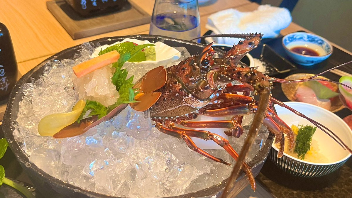 みなさんお元気ですか

この前名古屋と三重に行ってきました
とてもいいところでした