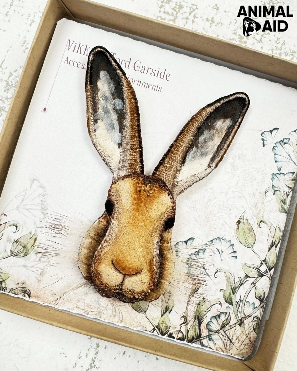 AnimalAid's tweet image. We're feeling the Easter vibes with this beautiful hare brooch! 😍
This charismatic hare hopes to charm everyone with their big ears and adorable fluffy whiskers. Get it now from the Animal Aid shop ➡️ tinyurl.com/4mm6yapb

#Hare #Easter #Brooch #Shop #Gift
