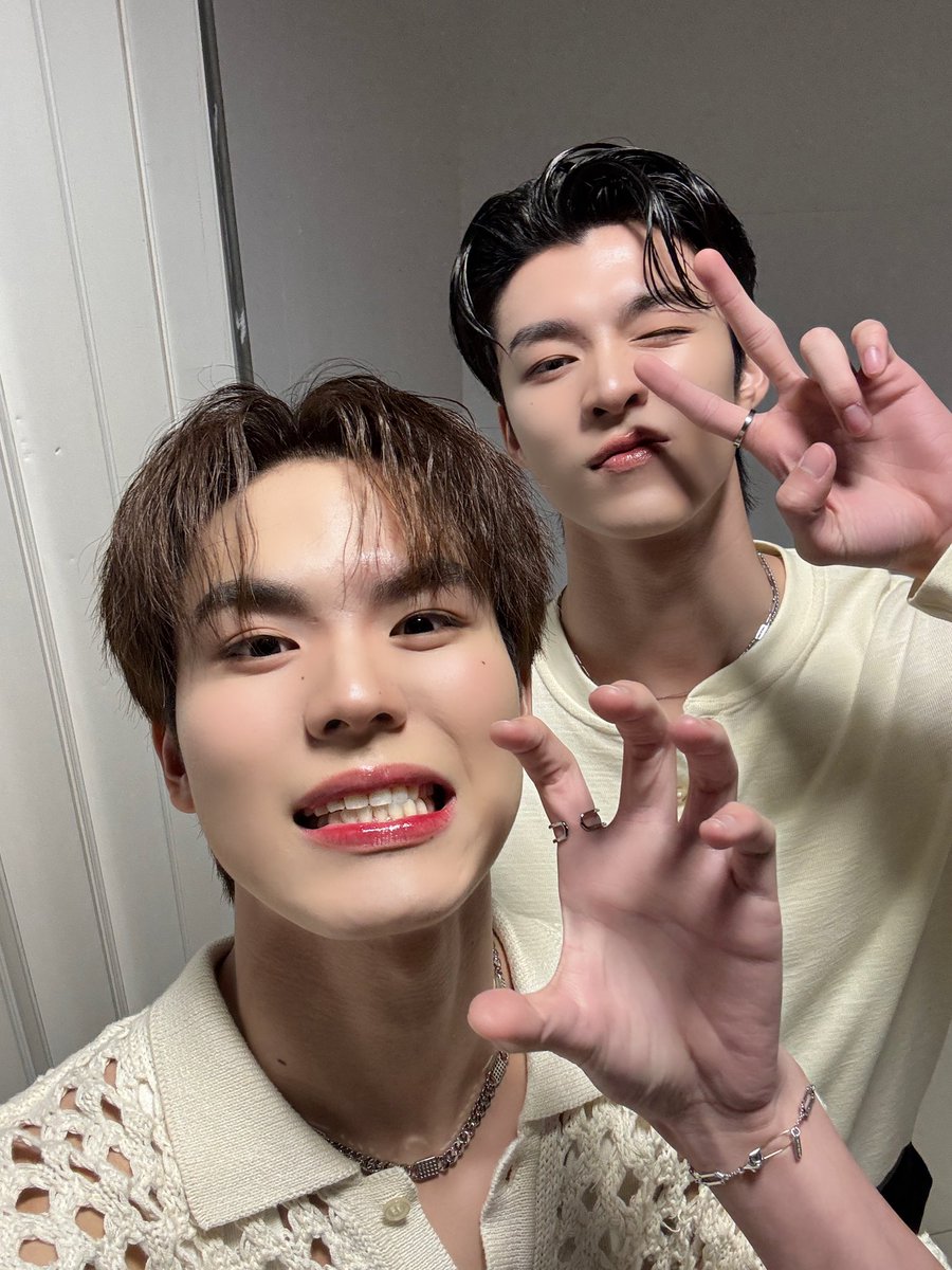 MchoiceTH's tweet photo. วันนี้มาเจอกับ ’มีนปิง’ ได้ในงาน It’S SKIN “Beauty for all with Meen-Ping” นะคะ

มาเจอกันเยอะ ๆ นะค้าบ อยากเจอทุกคนเลยน้า ⭐️👀🤲🏻

#ITSSKINxMeenPing
#Meennicha8 #PingKrittanun 
#MeenPing
#MchoiceArtist https://t.co/SZ085hQJeQ