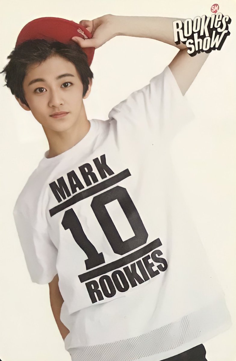 2025 mark wearing the mark smrookies shirt 🥹🥹🥹🥹🥹