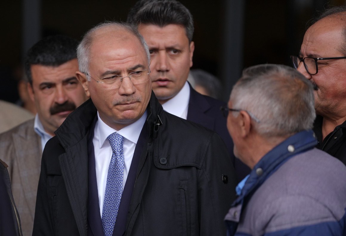 efkanala's tweet image. Sn. Sırrı Süreyya Önder’i tedavi gördüğü hastanede ziyaret ettik. Bu vesileyle kendilerine ve ailesine bir kez daha geçmiş olsun dileklerimi iletiyor, bir an önce sağlığına kavuşmasını diliyorum.