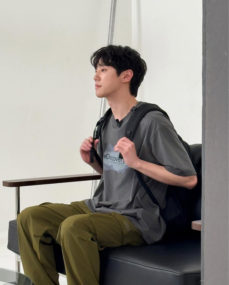 ssswong3's tweet photo. 2025.04.19. Junyoung's ig (1)
https://t.co/orsGSR9A8U

"#Advertisement #Discovery # Freshvent T-shirt"

#이준영 #LEEJUNYOUNG https://t.co/qoHh8w1HCd