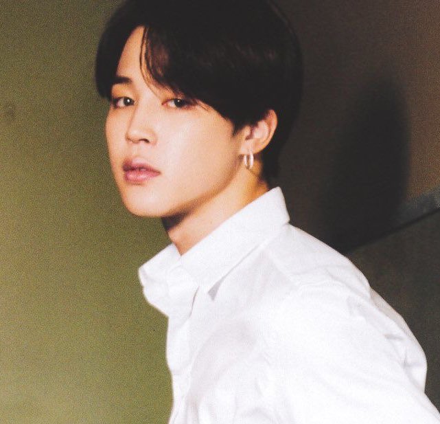hourlyjimin's tweet photo. never beating those prince allegations https://t.co/54an3MhARy