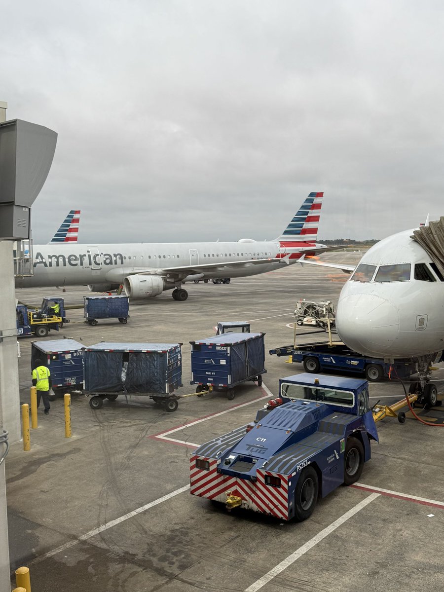 2020mikee's tweet photo. Morning
#americanflight https://t.co/Is2H5ZhkHy