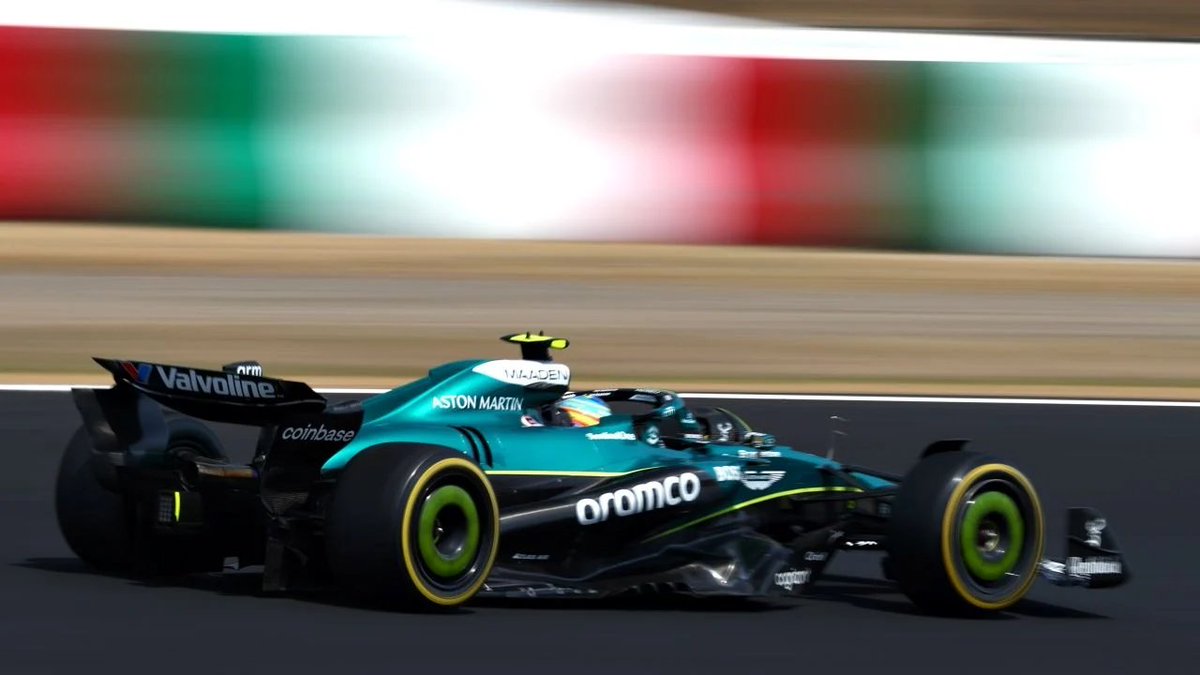 JohnF1_14's tweet photo. Por cierto, Fallows ha hecho tal desastre con el AMR25 (derivado del pésimo desarrollo del AMR24) que no se puede evolucionar porque habría que cambiar muchas partes del coche, y no merece la pena con un cambio de normativa a la vuelta de la esquina.

2025 va a ser año de test. https://t.co/pLwSpGPjKR