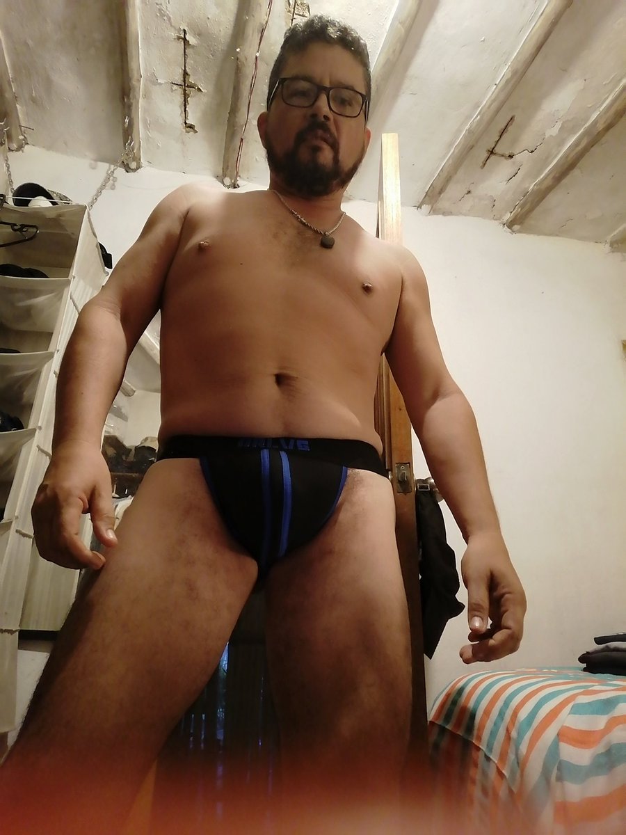 Gerry738's tweet photo. @bearflix @BearFlix2 @BearFlix3 @herculesclub1 @BrunoxTheBear @TheBlowers https://t.co/XqprIAHgeJ