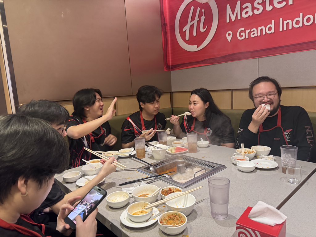 No matter the team, I cant escape🤣