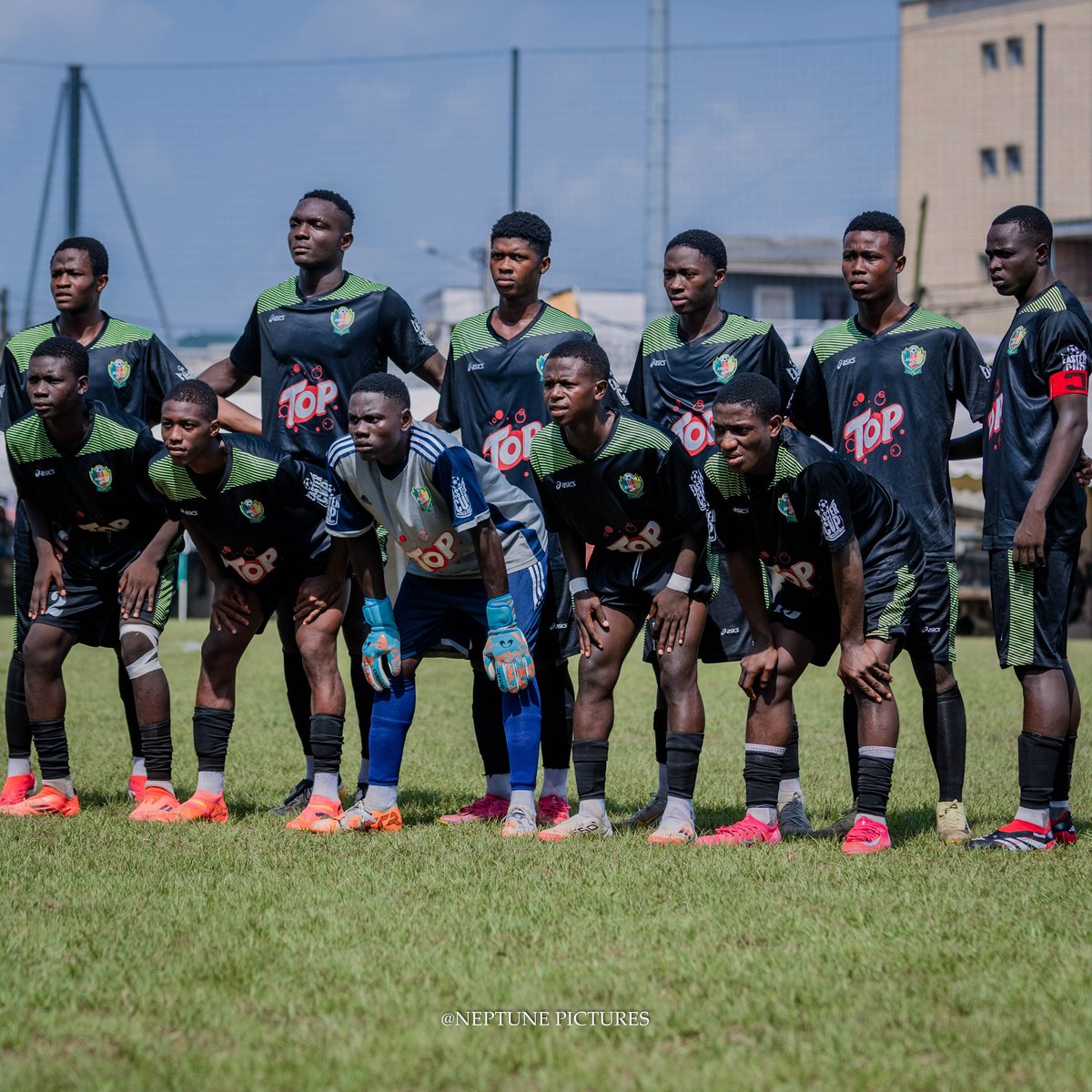 Steve_Labile's tweet photo. EASTER CUP FINALS 10th Edition 

15:00 ANAFOOT VS EFBC 
🏟️ Bepanda Annex 

EFBC can  Revenge today after  who lost 2 goals to 1 against ANAFOOT in their first match of the Tournament 

 #cameroon #efbc #eastercup #douala https://t.co/7hFvElNM4Y