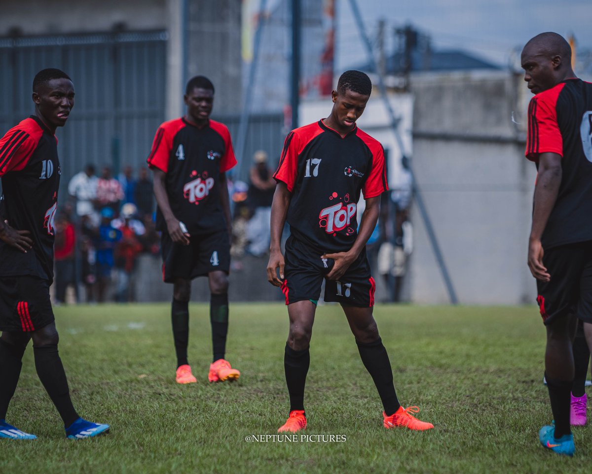Steve_Labile's tweet photo. EASTER CUP FINALS 10th Edition 

15:00 ANAFOOT VS EFBC 
🏟️ Bepanda Annex 

EFBC can  Revenge today after  who lost 2 goals to 1 against ANAFOOT in their first match of the Tournament 

 #cameroon #efbc #eastercup #douala https://t.co/7hFvElNM4Y