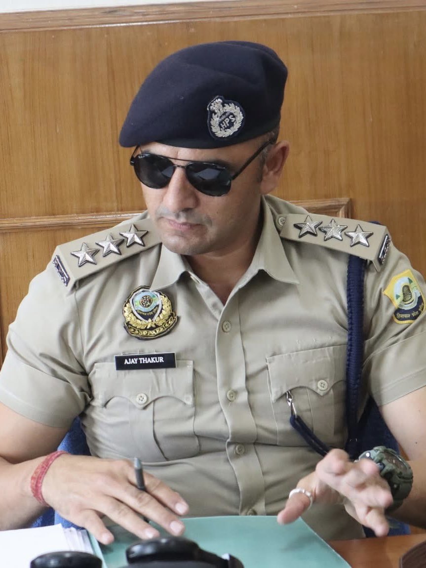 गुनाह सुराखों का हो समंदर का, अधूरी कहानी किसी को नहीं भाती,,

आंधियों में उलझे हो तो किनारे तलाशो, डूबी हुई कश्ती किसी काम नहीं आती