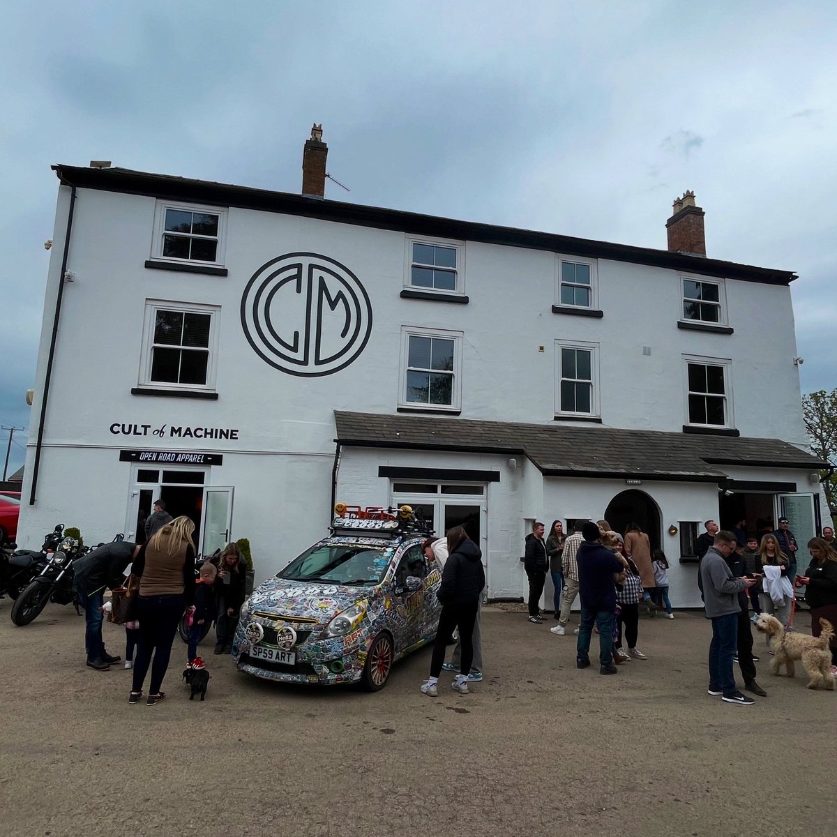 Popbangcolour's tweet photo. Parked up @CaffandMac yesterday on the way home, the colourful car caught a few peoples eyes in the yard 👀🚗🎨

#Caffeineandmachine https://t.co/wPvHWbJh5q