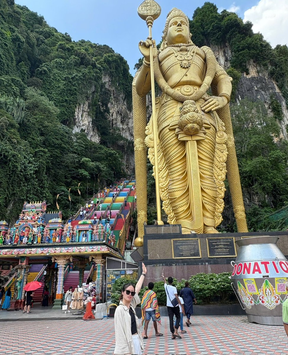 Kết quả sau chuyến đi Sing và Malay mình nhận được nhất là ngoài nhìn ngó nước bạn, thì còn là sự hợp tác làm ăn cho các sản phẩm Hằng Toko với vài người trong team, như kiểu vũ trụ sắp đặt ấy. Cùng Xers nên nói chuyện hiểu nhau lắm.
