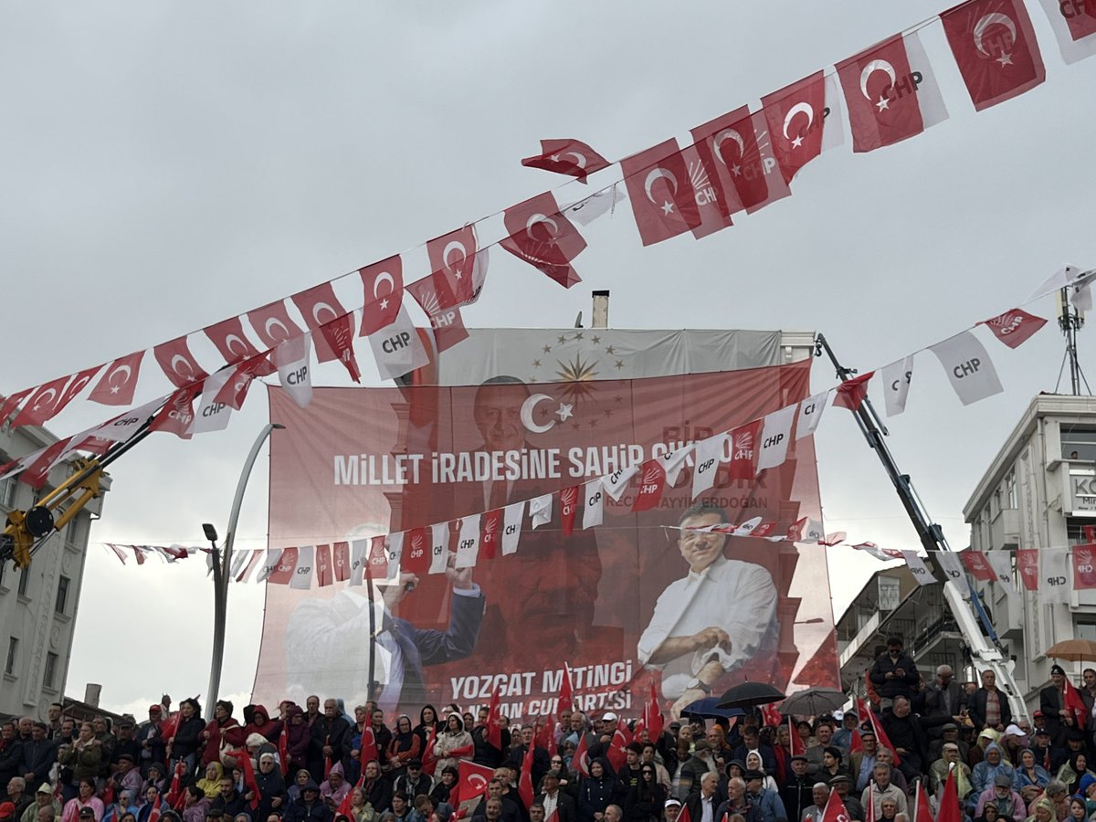ttyigit's tweet photo. Yozgat’tan İletişim’e güzel bir kitap kapağı @iletisimyayin https://t.co/BdiUm7tp5X