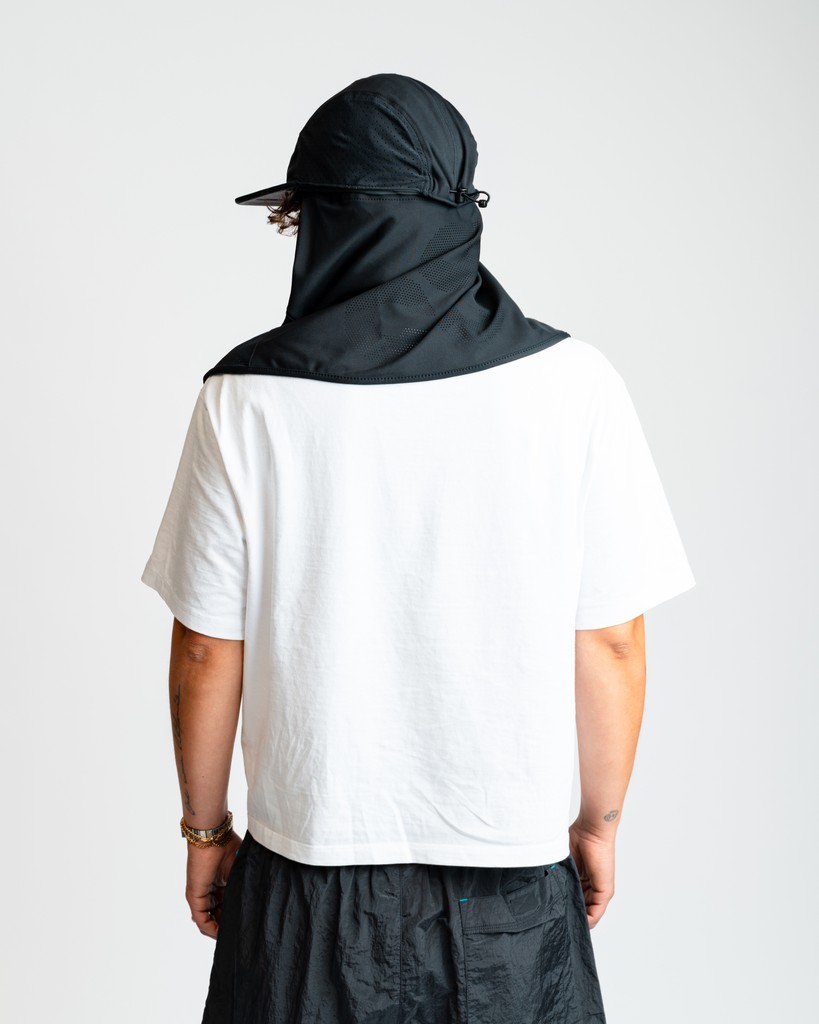 AFEWSTORE's tweet image. SHOP LINK ➡️ l8r.it/fBJX

The Nike ACG Fly Cap + Cape brings utility and breathability to the forefront — lightweight, adjustable, and built for exploration. 

#NikeACG #FlyCap #FunctionalStyle #AFEWstore