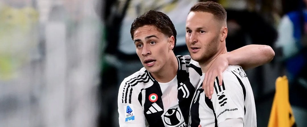 JuveFansCom's tweet photo. جيوفاني جواردالا Sky Sport :"الشكوك تحيط حول كوبمينيرز و يلديز. إذا لم يتعافى أي منهما فقد نرى نيكو غونزاليز في خط الوسط الهجومي كما رأينا في روما و وياه على الجناح. وهناك احتمال لمشاركة كولو مواني و فلاهوفيتش معا منذ الدقيقة الأولى".
#JuveFans #Yildiz #Koopmeiners #Guardala https://t.co/USEIOj782U