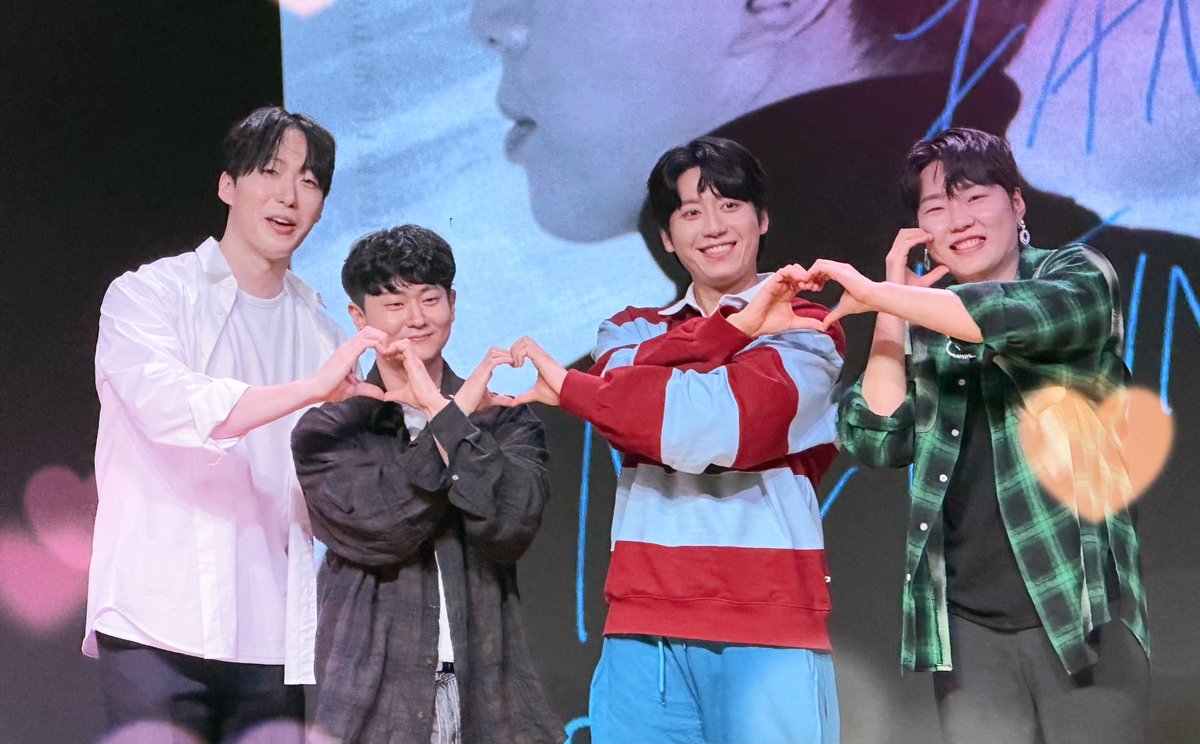 otaku_vava's tweet photo. 10주년팬미팅✨
전 캡틴손 뵌 것만으로 여한이 없습니다🥹💙
#손수호 https://t.co/UJaim4ymDz