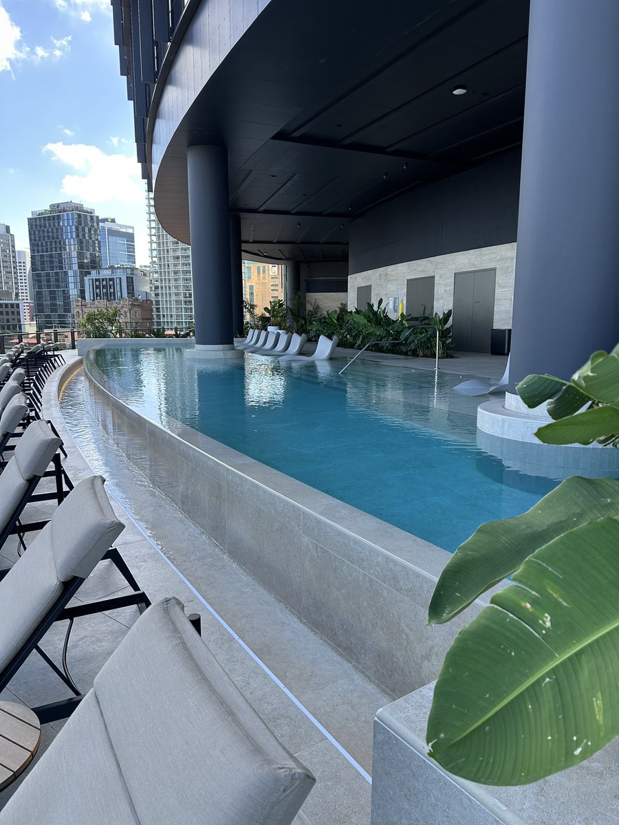 sweeneymatt1's tweet photo. Easter weekend in Brisbane! Happy Easter https://t.co/V3ByKmSyzf