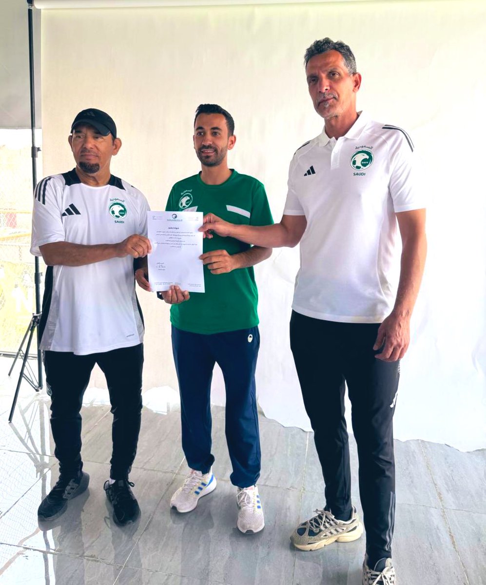 الكابتن والمدرب الوطني القدير الصديق سطام بن سايق الكويكبي <a href="/alrwili_8_1/">COACH.satam alkuikpi</a> حصل على الرخصة التدريبية الآسيوية (A) ..

خالص التهاني للغالي أبو طلال ..
مدرب مكافح وحريص على تطوير نفسه ..

اتمنى أن نراه قريباً يحقق البطولات مع نادينا <a href="/ArarclubFC/">نادي عرعر السعودي</a> 
وأن نراه قريباً في إحد المنتخبات الوطنية