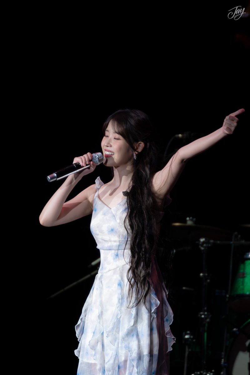 UAENAGRAPHY's tweet image. HEREH World Tour Concert in Oakland

Oakland Arena 

#아이유 #아이유월드투어 #IU #아이유콘서트IU