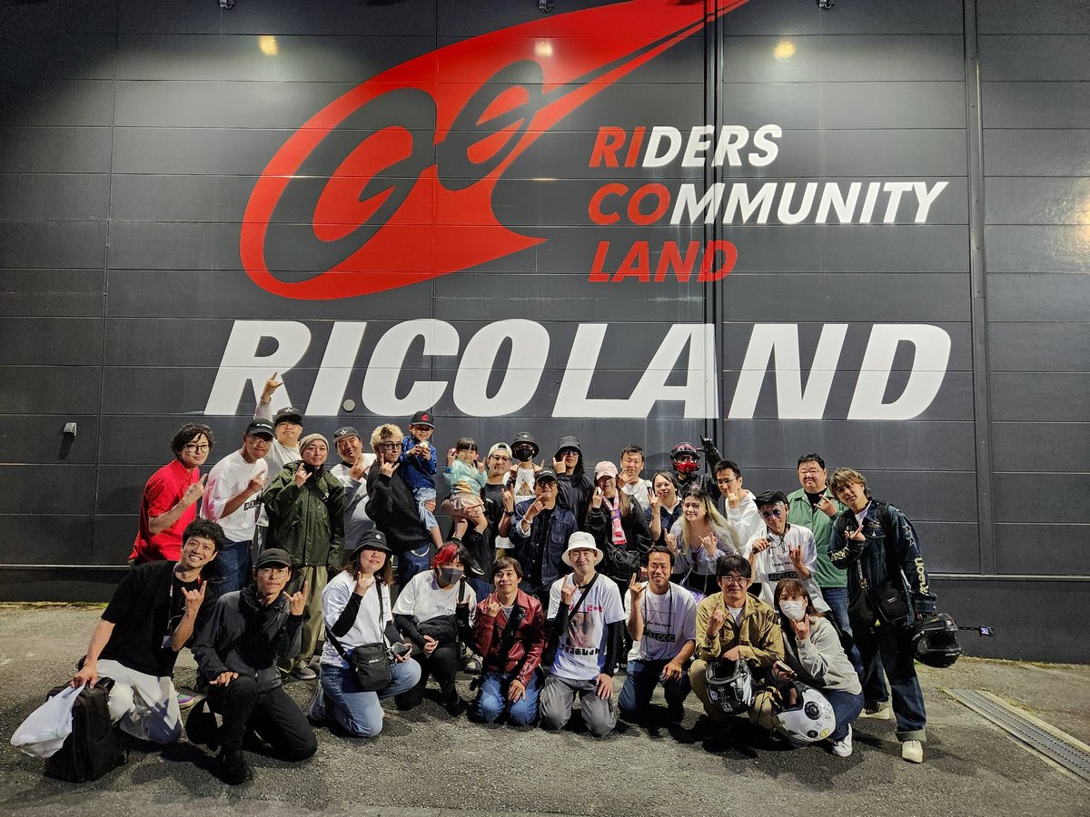 ricoland_group's tweet photo. 大好評で終了しました‼️
大人気モトブロガー❗
アポロジックさん超遠方まで、ありがとうございました👐
#アポロ児 の皆さん沢山のご協力いただきありがとうございました🌠
#アポロジック
#APOLLOGIC
#ライコランド久留米上津店
#ライコランドグループ https://t.co/N1eYOxoXpX