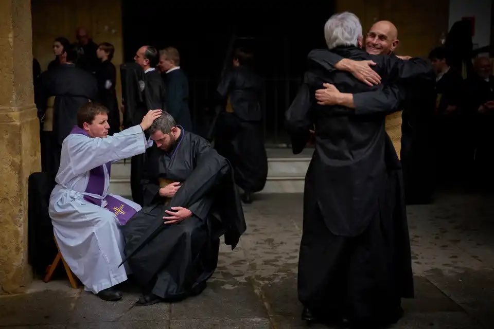 <a href="/EmilioMorenatti/">Emilio Morenatti</a> Good stuff as always sir. I especially like this shot. 🫡