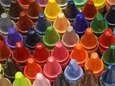 DTNEtiquette's tweet photo. Never give up...broken crayons can still color! ~ #DTN #yestheycan #nevergiveup https://t.co/5yr9r2eWyH