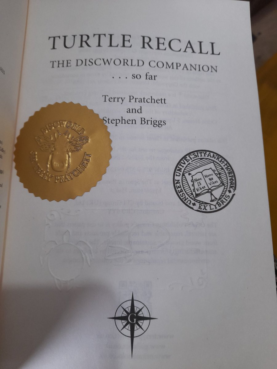 Baddie48ofARSE's tweet photo. #ARSE 
So I bought a couple of books from the Discworld shop (Pratchett estate one) and they are embossed, stamped and stickered beautifully!
You can just see the embossing in the middle with a turtle. #theturtlemoves https://t.co/xppKvAfyeK