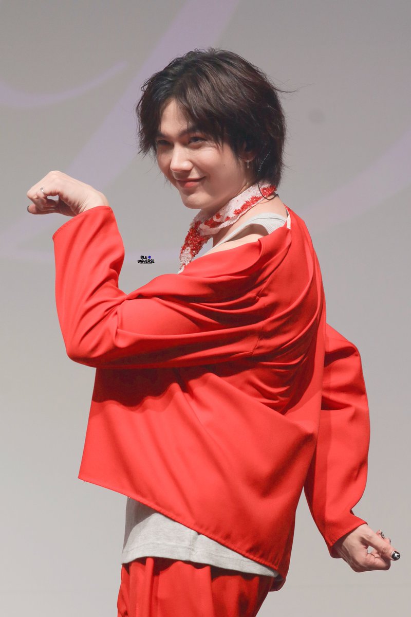 bluuniverse0406's tweet photo. แดงพอจะเป็นพี่จักรได้หรือยัง

SPRING DATE WITH BUILD
#BuildJPFanmeeting2025 https://t.co/0u2v9Mi3Rl