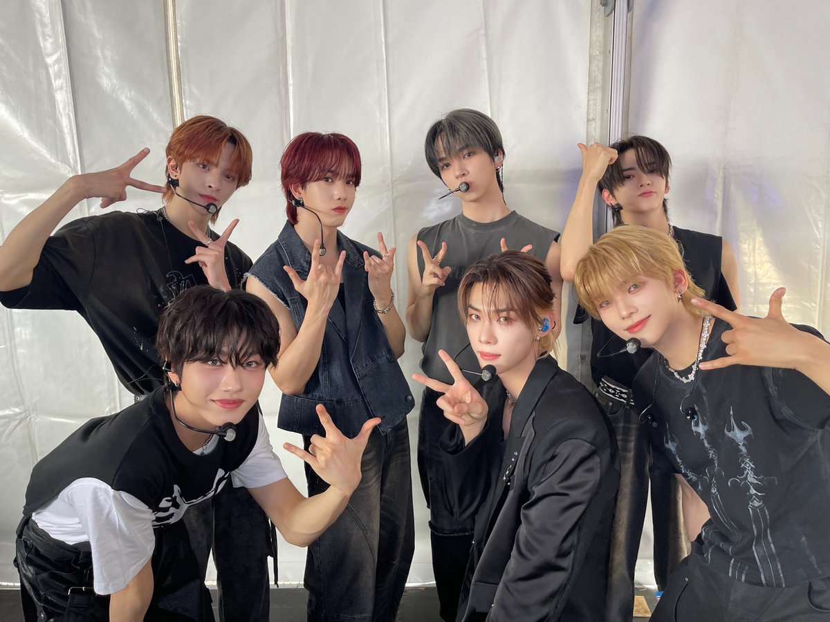 nSSign_official's tweet photo. [📸] JIGOROCK FEST in OITA 완료🤍

이제 정말 봄이 다 왔나봐요🩷
오랜만에 야외 무대에서 코스모를 마주하니,
더 신나고 행복했던 엔싸인입니다☘️

#nSSign #엔싸인
#ジゴロック https://t.co/f57HWhzph1