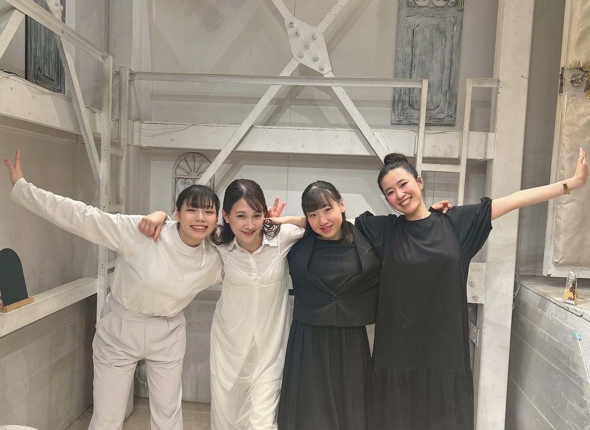 pulp_story's tweet photo. パルプストーリー特別公演
『未だ緋の眼を浴びぬアタシたちは、仄暗い楽屋の底から、中指立てて、泡沫の夢をみる。』

全日程怪我もなく、無事終演致しました！ご来場くださった皆様ありがとうございます！
パルプストーリーをこれからもよろしくお願い申し上げます！

#未夢 https://t.co/vqSTNt6kjf