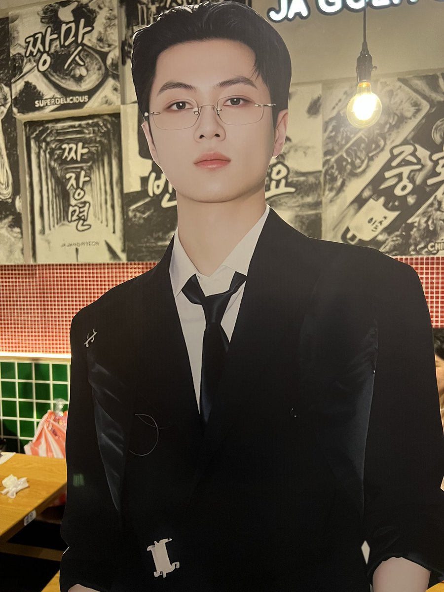 พาพี่เจย์มากินข้าวค่ะ  #TheOceanSkyShadeOf_JAY