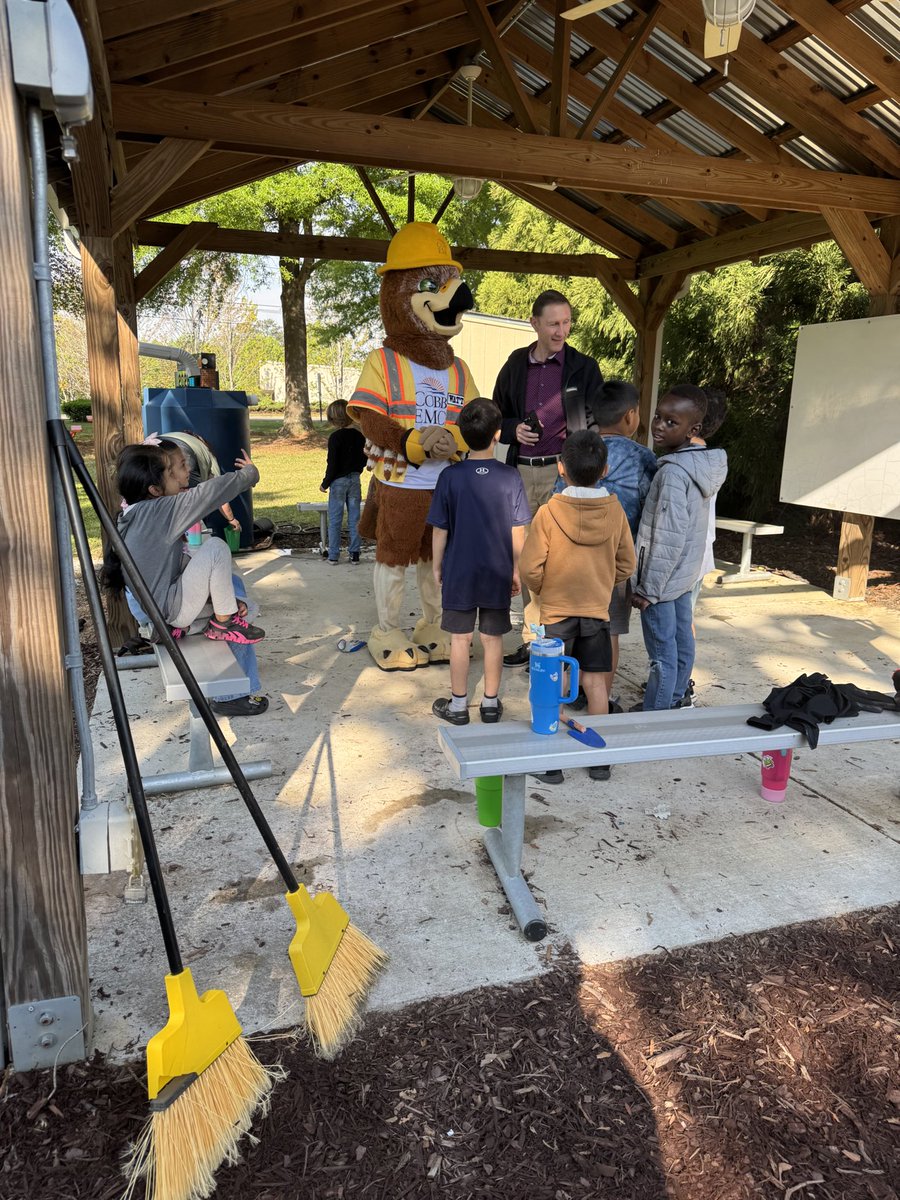 Acworth Elementary (@acworth_es) on Twitter photo We loved having Wattson from <a href="/CobbEMCEdu/">Cobb EMC Education</a> at <a href="/Acworth_ES/">Acworth Elementary</a>! He helped our Warriors beautify our school garden and the students loved him!
Thank you for the continuous support, <a href="/CobbEMCEdu/">Cobb EMC Education</a>! 🧡💙🧡 We loved having Wattson from <a href="/CobbEMCEdu/">Cobb EMC Education</a> at <a href="/Acworth_ES/">Acworth Elementary</a>! He helped our Warriors beautify our school garden and the students loved him!
Thank you for the continuous support, <a href="/CobbEMCEdu/">Cobb EMC Education</a>! 🧡💙🧡