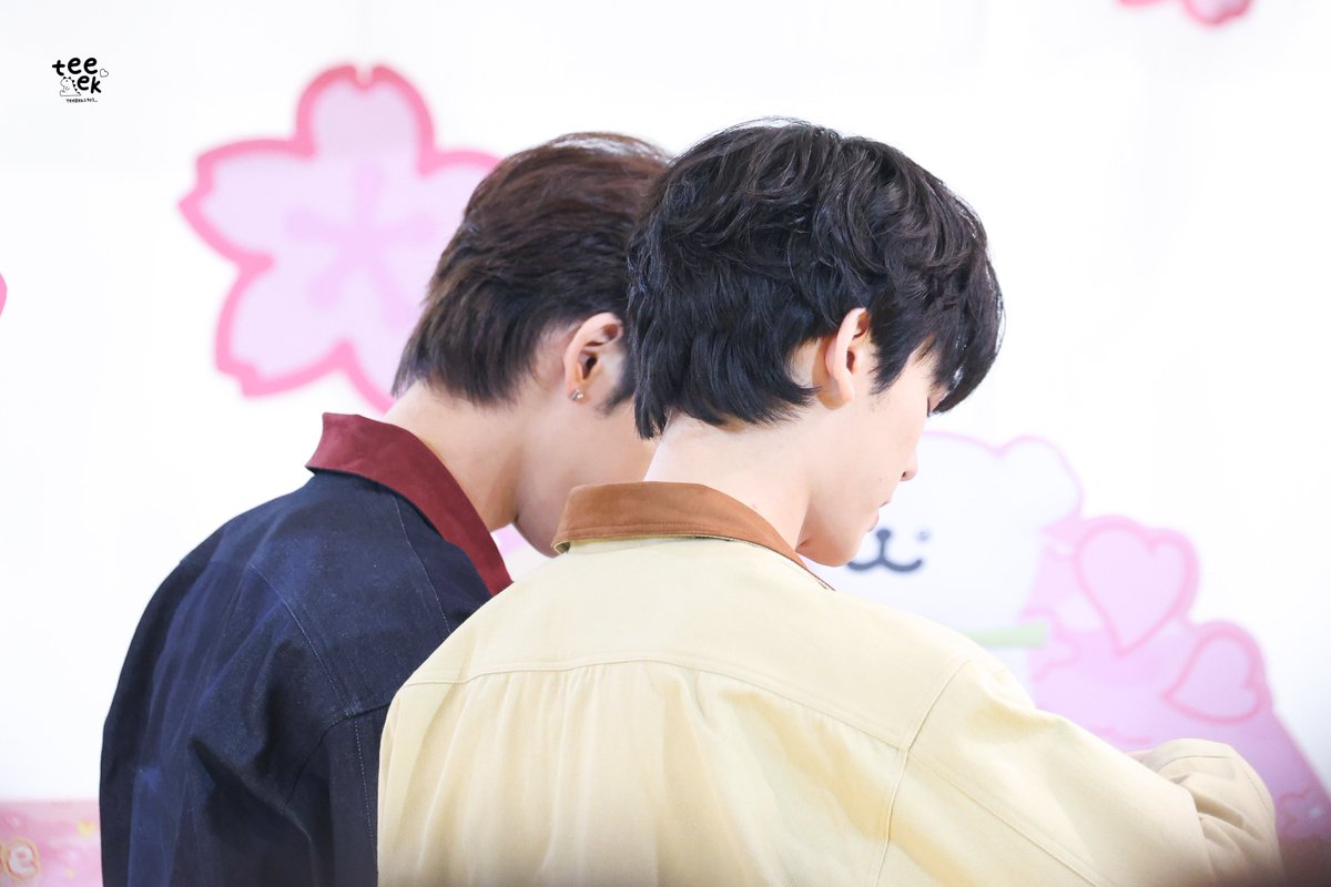 teerek2903_'s tweet photo. - 190425 -
งุ้งงิ้งๆกัน 2 คน 🥹
TEETEEPOR WITH MALTESE WORLD
#MalteseWorld
#MalteseWorldxTeeTeePor
・῾ ꒰ #ป๋อตี๋ตี๋
#porsuppakarn #twnpich
@porsuppakarn @twnpich ꒱ .⤾·˚ https://t.co/yw5Lonatg9
