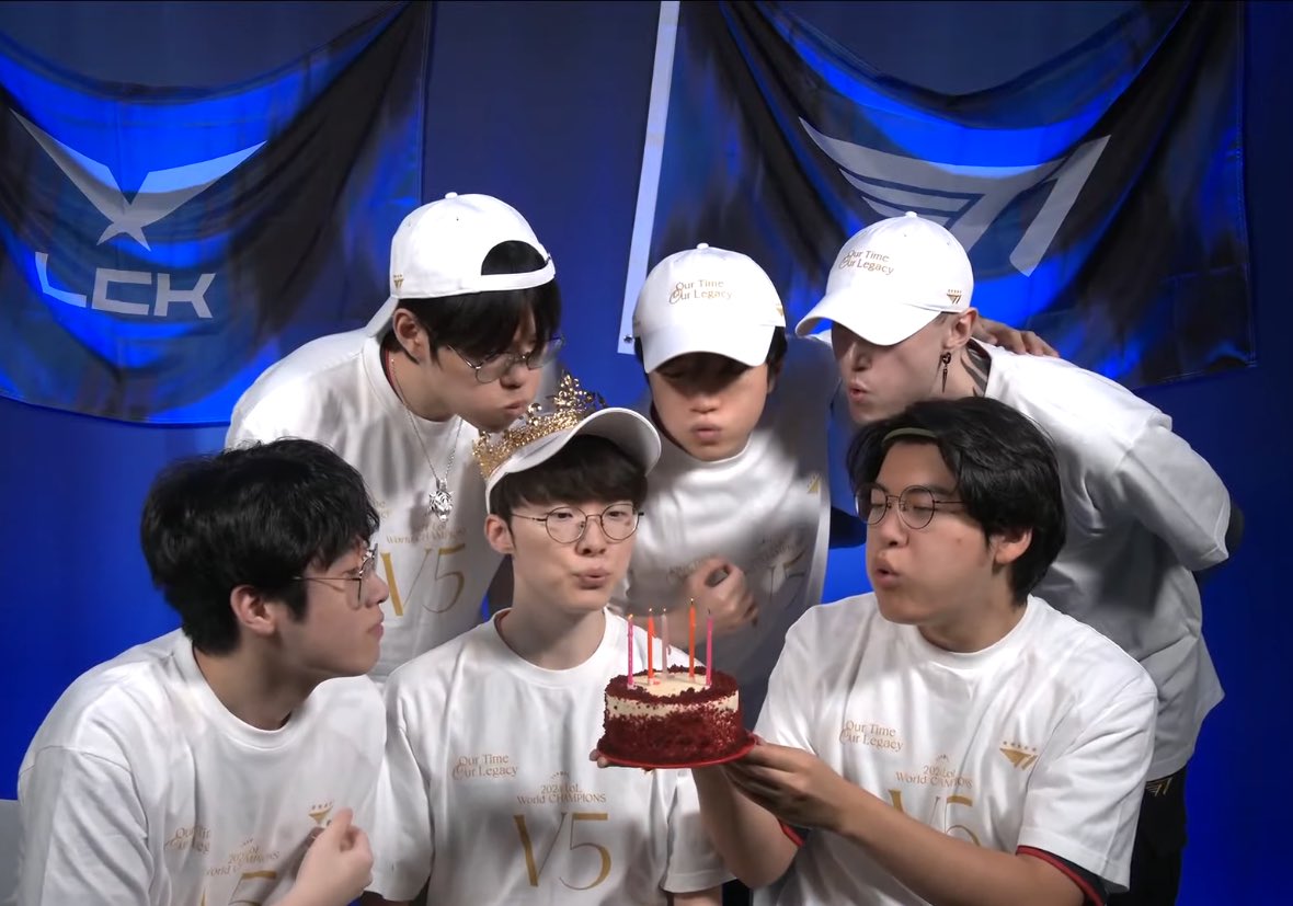 ZOFGK BOT tweet media