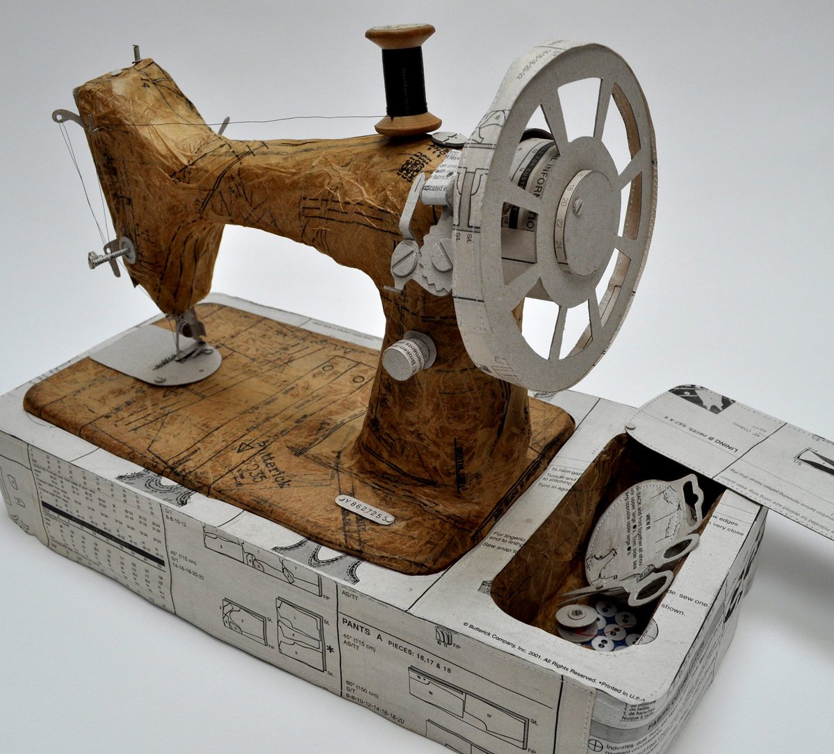 paperjennifer's tweet photo. Getting lots of love for the films I have been sharing of me using my trusty Bernina, so I thought in case you have never seen it you might like to see my Paper Singer Sewing Machine https://t.co/KZa7JCKb0Y https://t.co/eKJoUuImSF