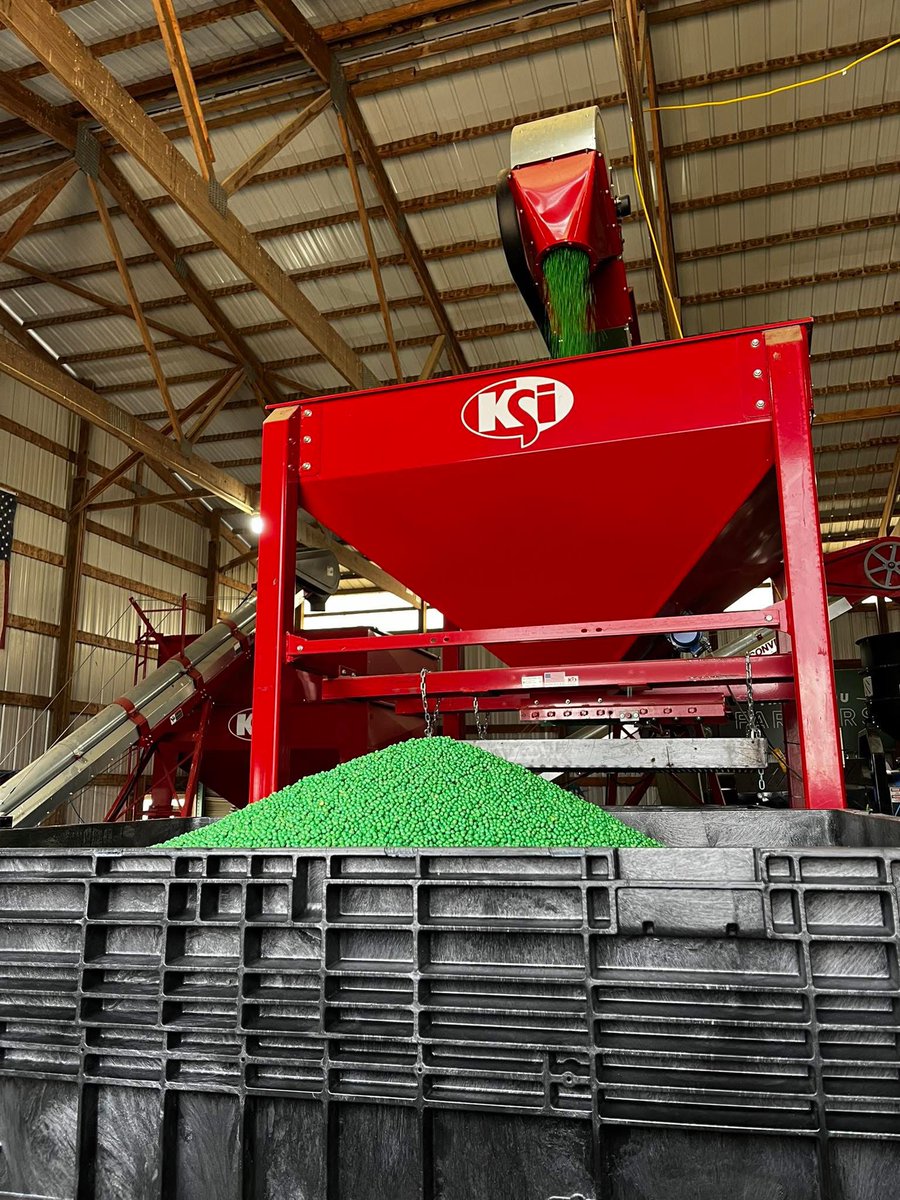 That fresh-treated seed look. 🌱 🛡️ #PlantPioneer #SeedTreatment