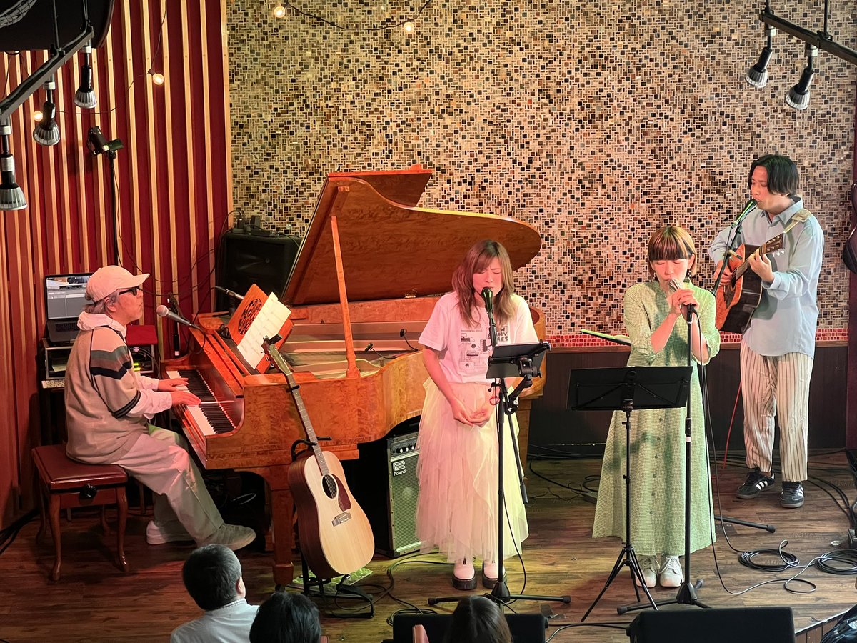 KiyotakaEnomoto's tweet image. ミュージシャンとして、プロデューサーとしてもナチュラルに音で話しかけられている様で本当にビッグリスペクトです。

宇海ちゃんアルバムリリースおめでとう㊗️

#宇海
#howmanytimes
#huenica