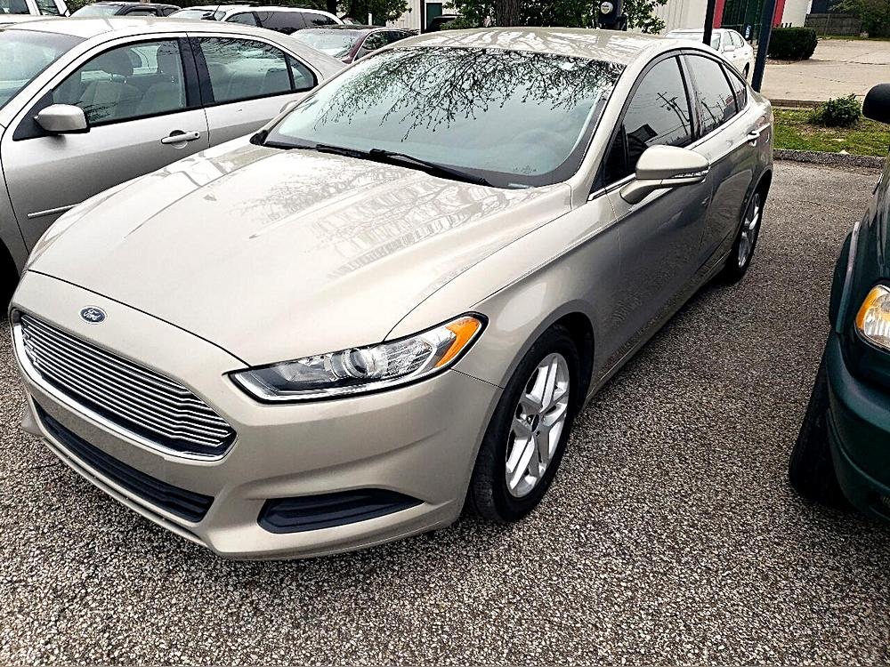 4thstreetauto's tweet photo. 2015 Ford Fusion $10,995 https://t.co/JaJk5YuWug