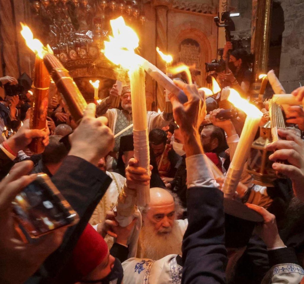 قُم حطم الشيطان لا تبقي لدولته بقية، قُم بشر الموتي و قُل، غُفرت لكم تلك الخطية♥️♥️