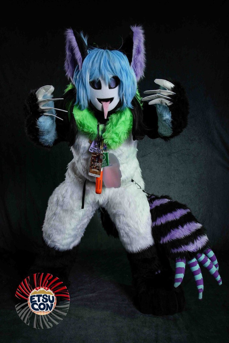 hushkee's tweet photo. some of my favorite photos i got taken at @ETSUConTN a few weeks back!! 💖

📸 - @the_variant_ 

#furry #furries #fursuit #fursuits #fursuiter #fursuiteveryday https://t.co/xnyhlDKyFX