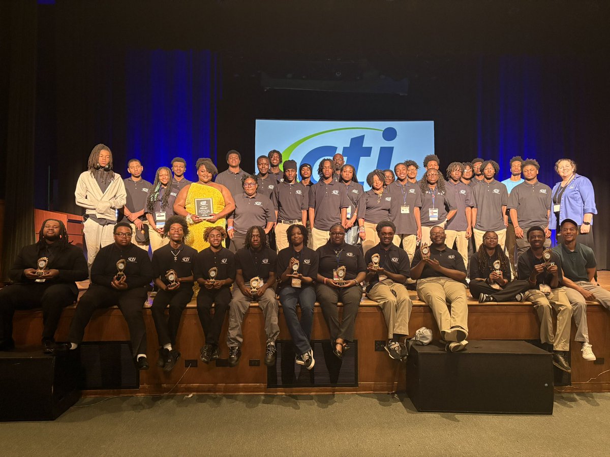 GIA_CTI's tweet photo. @GlobalImpactAc1 CTI showed up and out @georgia_cti ‘s SLC! 3–1st and 3rd place winners, 5–2nd place winners, a scholarship and a state officer! @FultonCoSchools @FCSCTAE @FCS_SEC @gvra @MrHall437 @GillandTris @GeorgiaCTAE https://t.co/Gb8U3osAyX