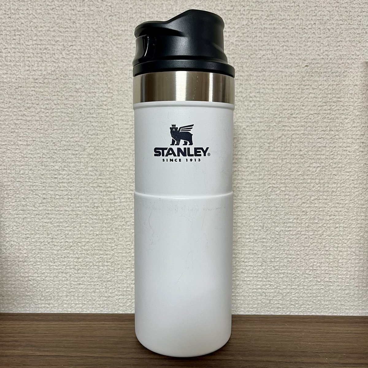 ponoponoemiri's tweet photo. 愛用の歴代スタンレー達。
なんと蓋がリコールになってた!!(廃盤になったけど新しいの欲しくて定期的に探してて気付きました)
源くんとお揃いのは製造番号が削れて読めないからリコール対象なのかわからないけどとりあえず申請しました。
#星野源
#スタンレー
#STANLAY
https://t.co/jDAR42L3oM https://t.co/1nlRDEEJiA
