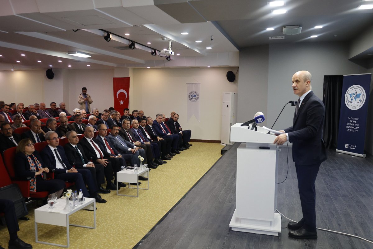 tidkonsey's tweet photo. Yükseköğretim Kurulu Başkanımız Prof. Dr. Erol ÖZVAR’ın katılımı ile 17 Nisan 2025 tarihinde Gaziantep İslam Bilim ve Teknoloji Üniversitesi’nin ev sahipliğinde, 29. İlahiyat ve İslami İlimler Fakülteleri Dekanlar Toplantısını Gerçekleştirdik. 
https://t.co/AaUGKxKzct https://t.co/eXsmNoWfhp