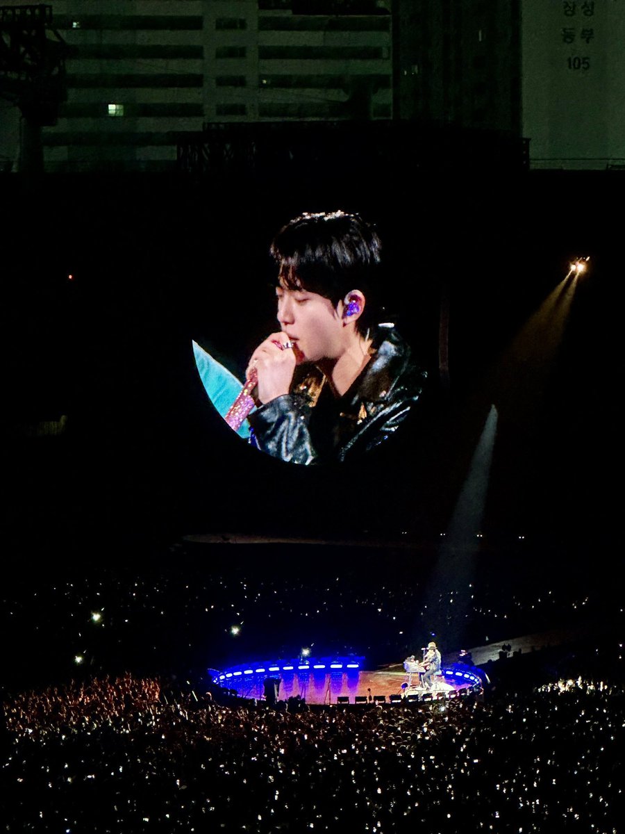 seokjinfile's tweet photo. BEAUTIFUL https://t.co/ygJkO7jNiN