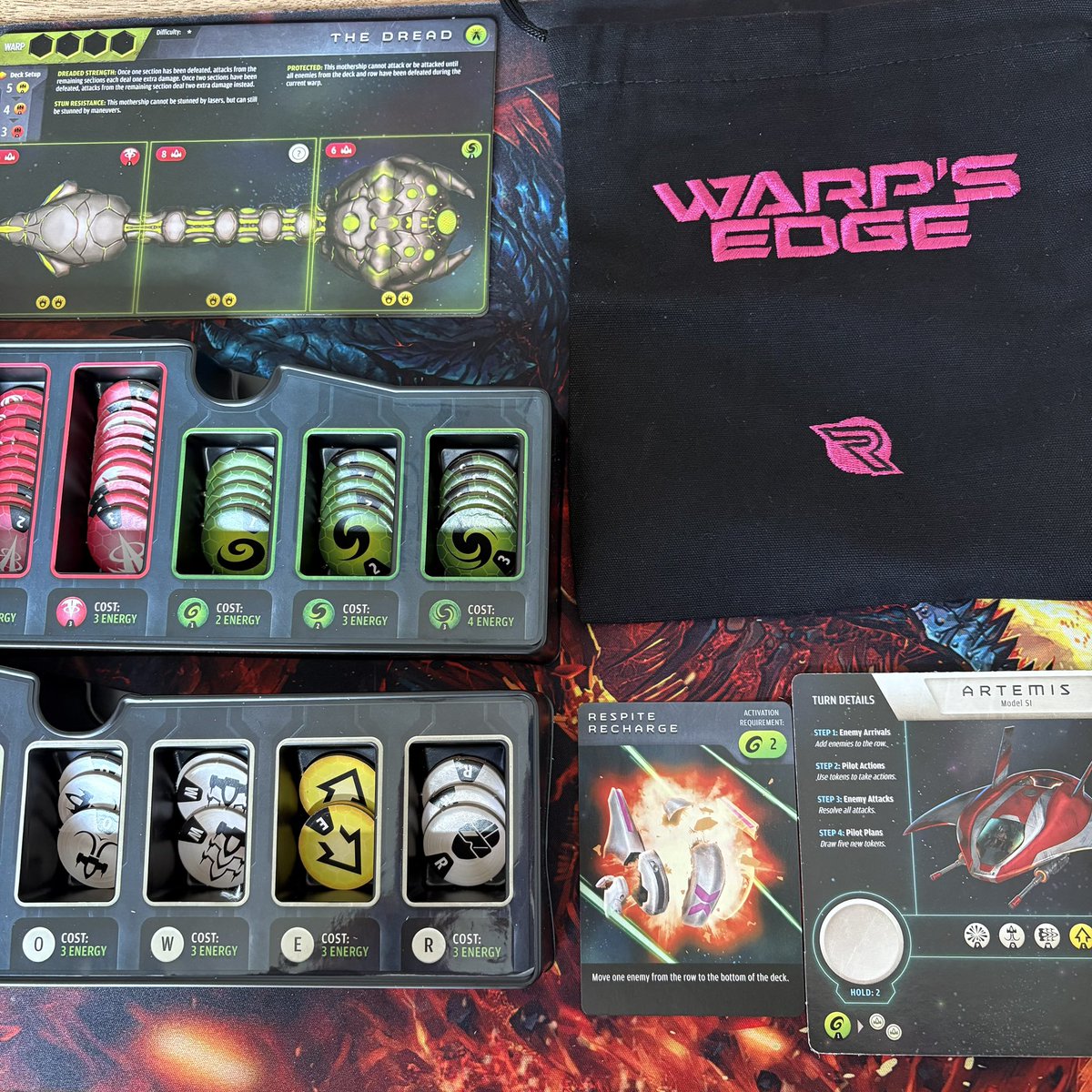 BoardAdd's tweet photo. Saturday morning solo gaming with my first plays of ‘Warps Edge’ @renegadegames.bsky.social 

Absolute gem!

#Saturday #SaturdayMorning #SaturdaySolo #Easter #BoardGames https://t.co/wlt5sBGXQb