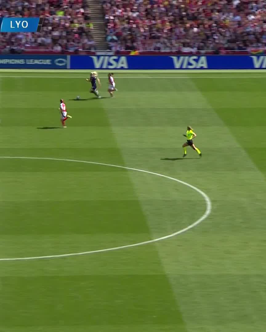 📺 VAR confirms Diani's goal and Lyon lead away at Arsenal in the Champions League semis!Watch live for free on DAZN & join the DAZN FanZone ▶️  #UWCL