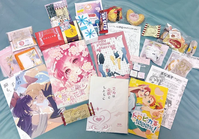 レイフレ32戦利品&amp;頂いた差し入れ!
読むの楽しみだぁ〜〜!!🥰
てーるださんから可愛すぎるアン正ちゃん頂いたので見て…so cute……💞

改めて、会ってくださった皆様本当にありがとうございました!✨ 