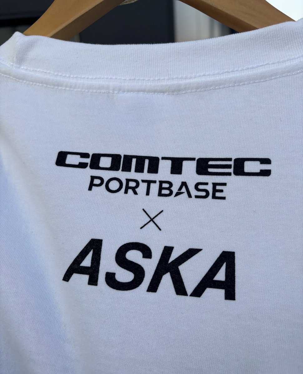 jackie_aska's tweet photo. NEWグッズが嬉しい☺️
🆕✨アクスタ✨その場で開封の儀😉
#ASKA さん
#ASKA_Live_Docking
#COMTECPORTBASE
#COMTEC_PORTBASE
#名古屋 #NAGOYA
#NEWグッズ
#Fellows遠征組
#アクスタ大好き
#遠征マストアイテム🤩 https://t.co/6eyhrXZgGs